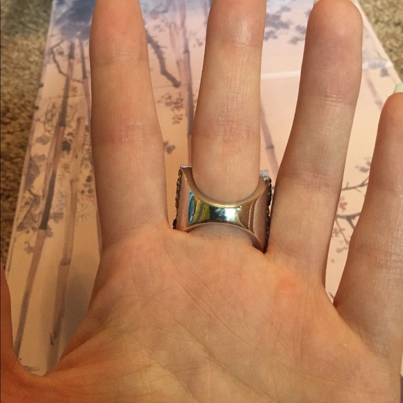 Size 7 cocktail ring - Picture 4 of 4